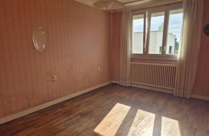 REDON Centre ville - Maison 3 Chambres avec Jardin — photo 4