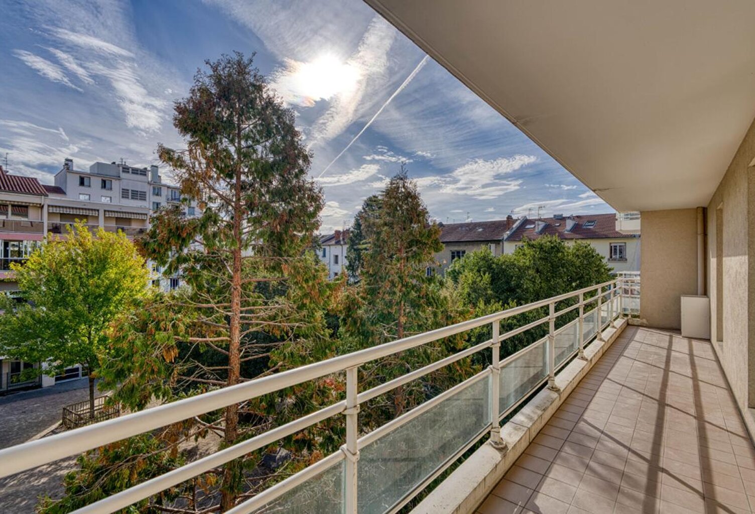 EXCLUSIVITE - Rhône - Lyon 8ème - Appartement 2 pièces, 48m2 + balcon, 14m2 — photo 1