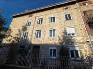 SAINT GENEST MALIFAUX 42660- RARE SUR LE SECTEUR - COEUR DE VILLAGE appartement 74m² 2 chambres au 1er étage — photo 2