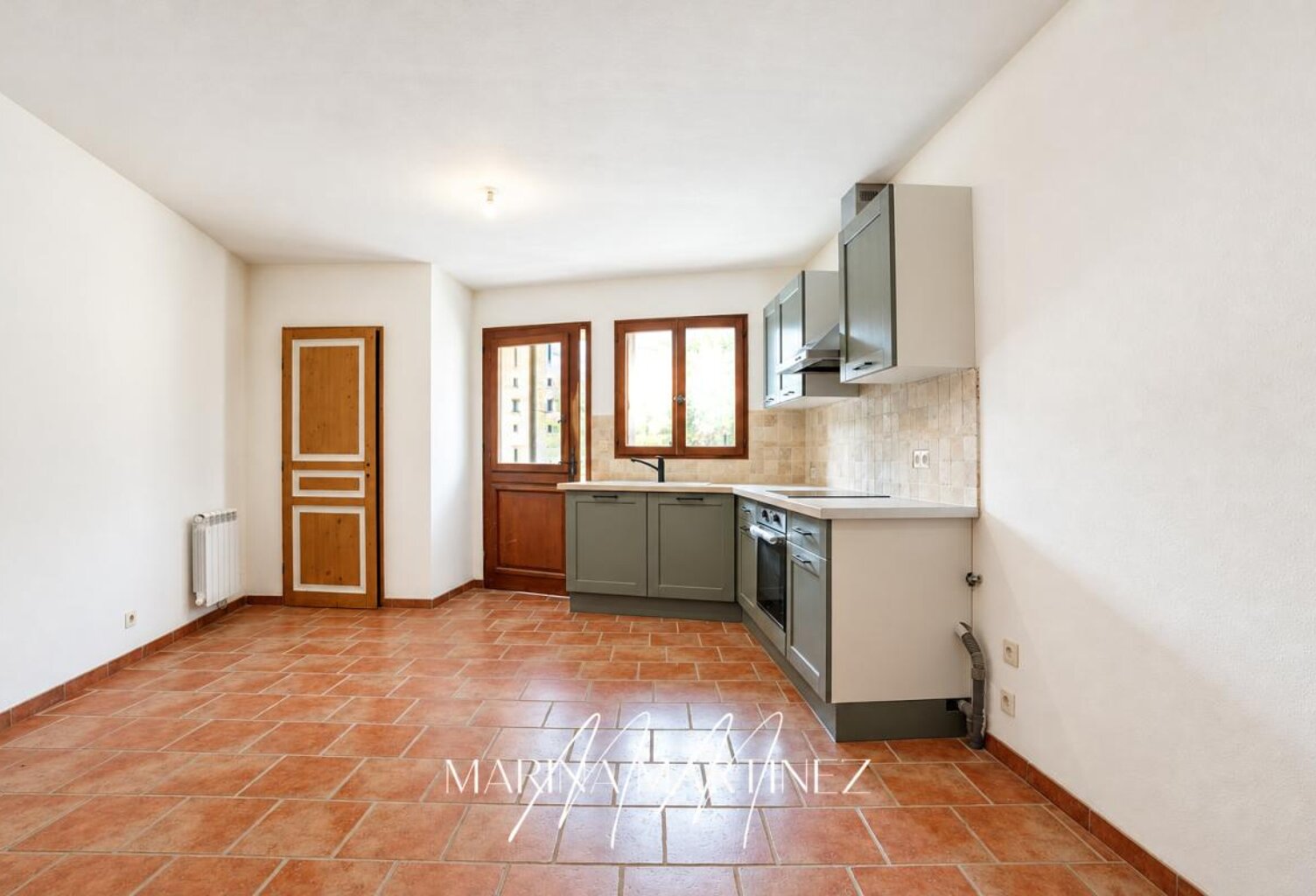 AUX PORTES DE CARCASSONNE - MAISON DE VILLAGE RÉNOVÉE AVEC CHARME ET POTENTIEL — photo 1