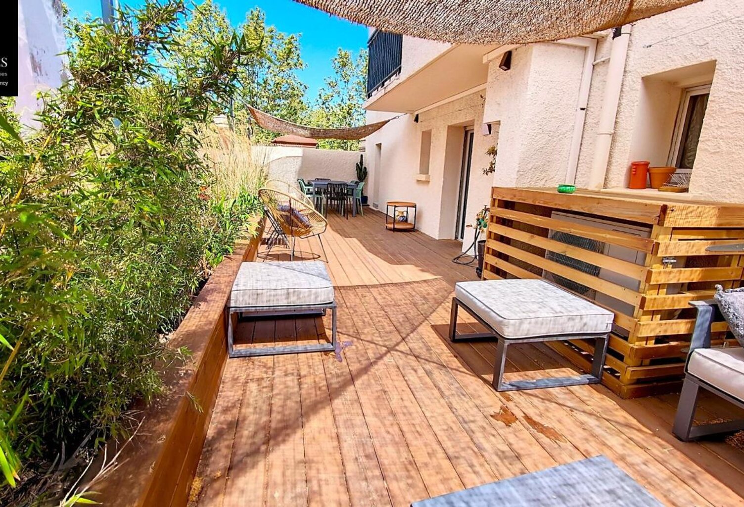 Appartement terrasse   . Résidence  de standing  avec ascenseur  .  Palais des Congrès                                            4.23 m2 — photo 1