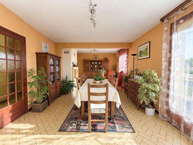 70130 - FRETIGNEY ET VELLOREILLE - 120 m2 - 4 chambres - Prix : 179000  honoraires charge vendeur — photo du bien