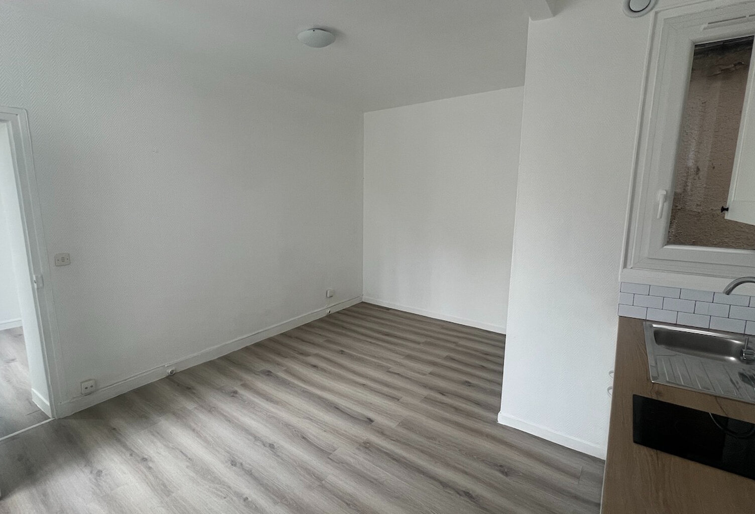 Beau studio proche Quai d'Orsay 75007 — photo 1