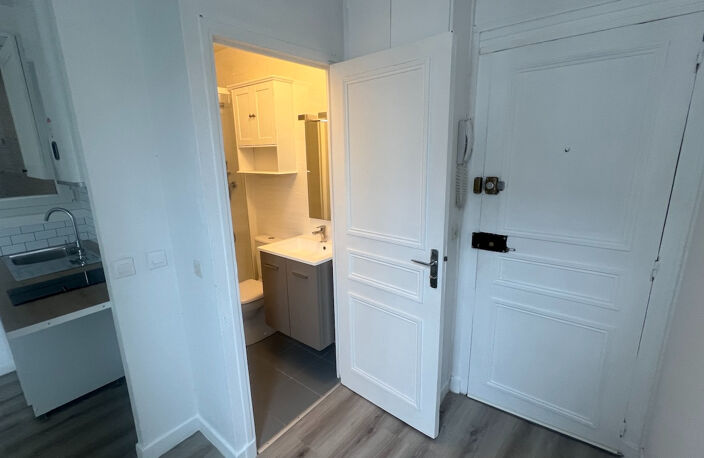 Beau studio proche Quai d'Orsay 75007 — photo 2