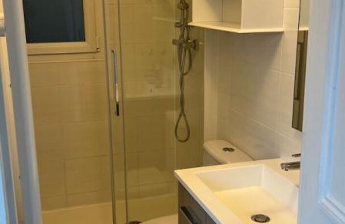 Beau studio proche Quai d'Orsay 75007 — photo 4