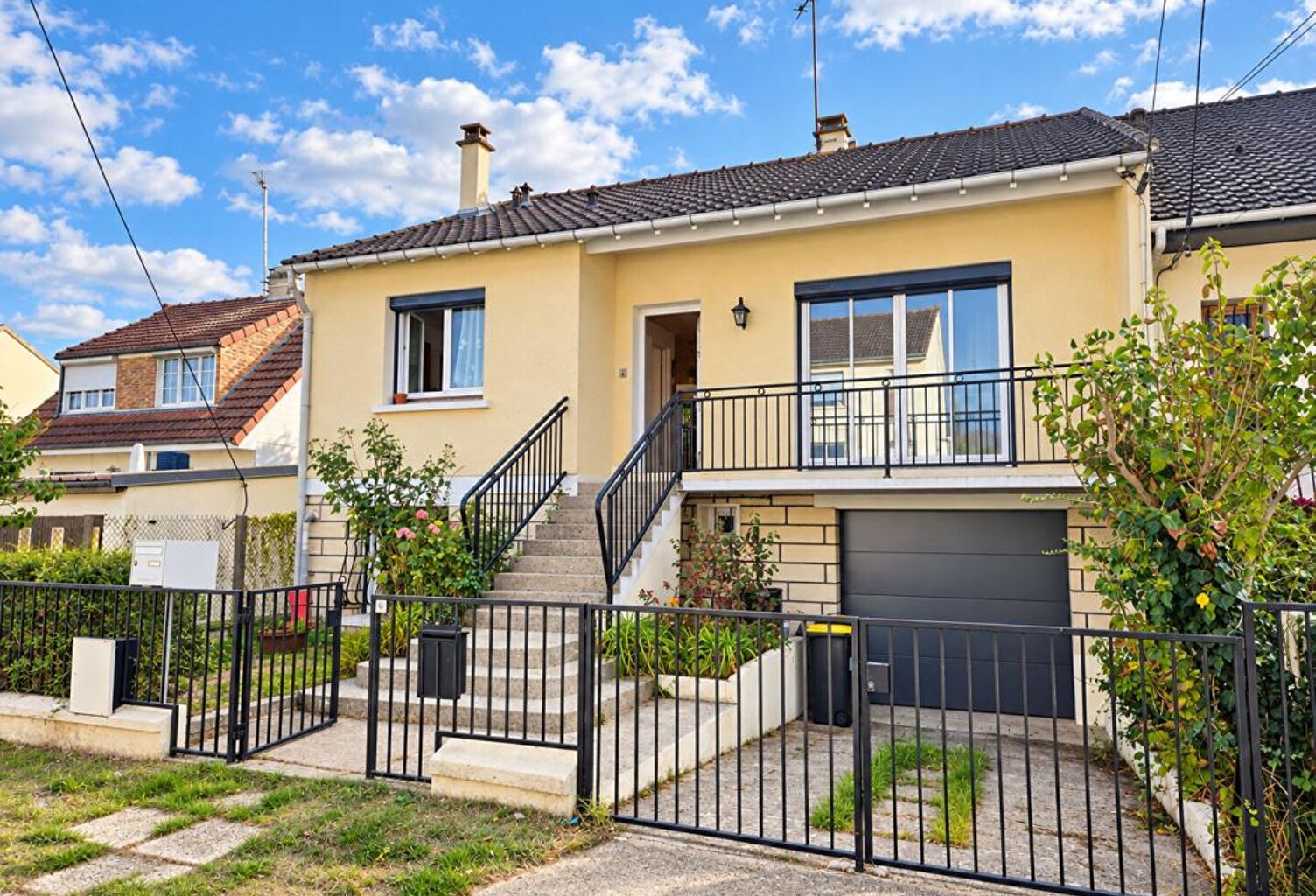 Maison familiale de 132 m² avec jardin et sous-sol total Fort potentiel — photo 1