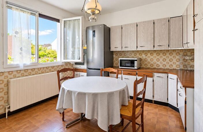 Maison familiale de 132 m² avec jardin et sous-sol total Fort potentiel — photo 4