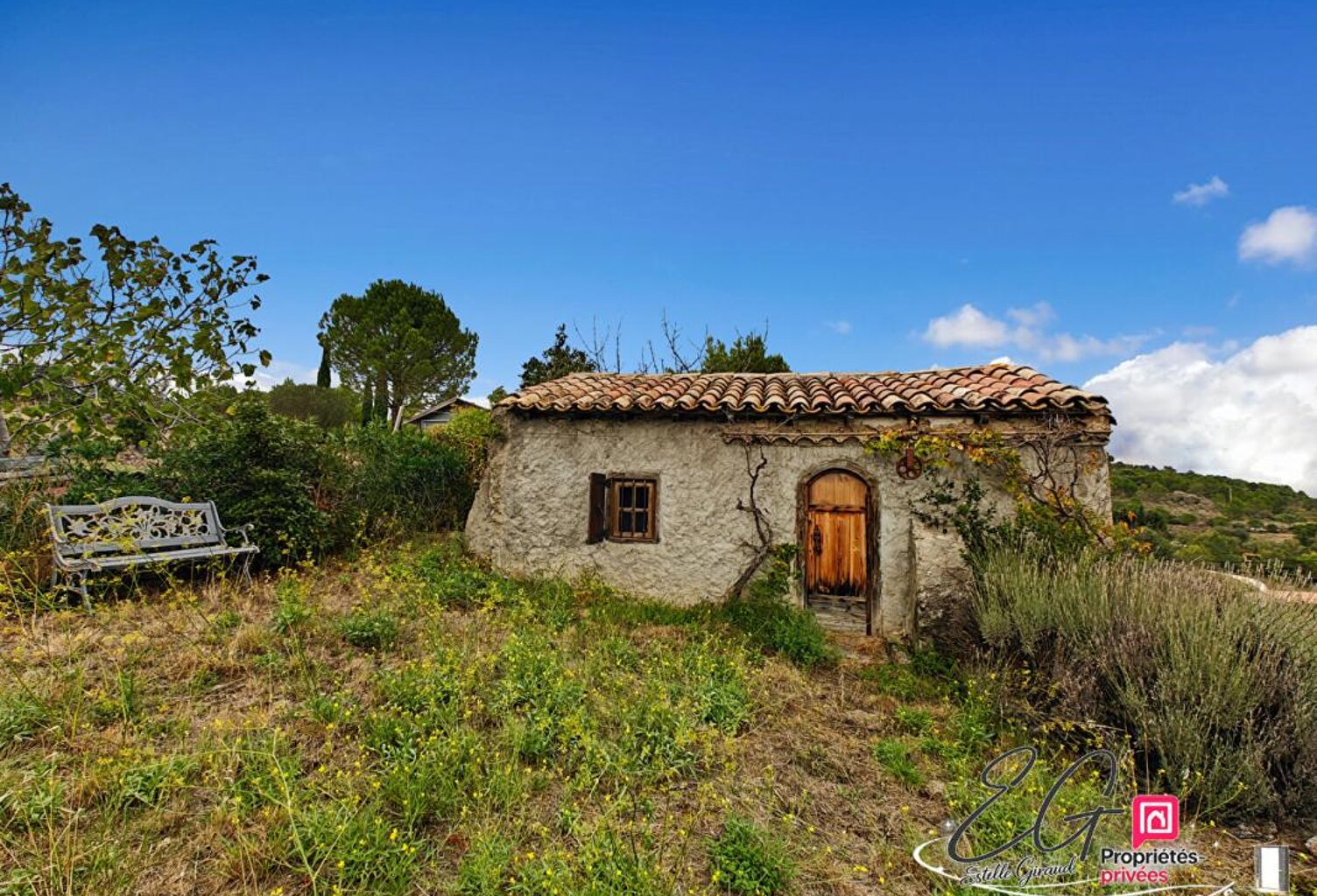 Terrain de 739 m² avec petite maison en pierre et vue sur Caunes-Minervois — photo 1