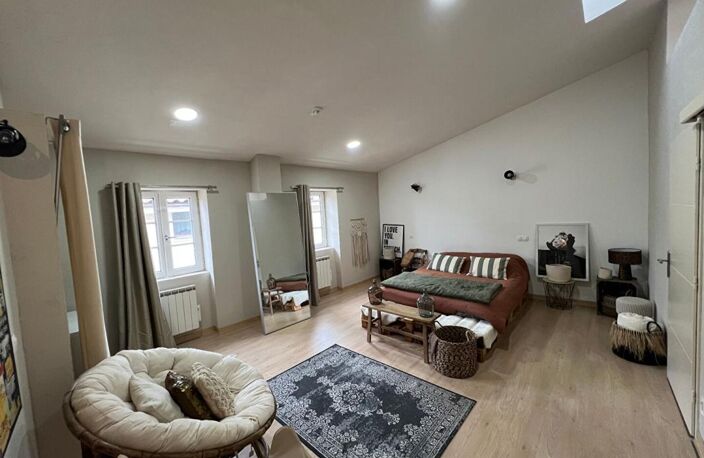 Maison de ville Romans Sur Isere 5 pièce(s) 114 m2 — photo 2