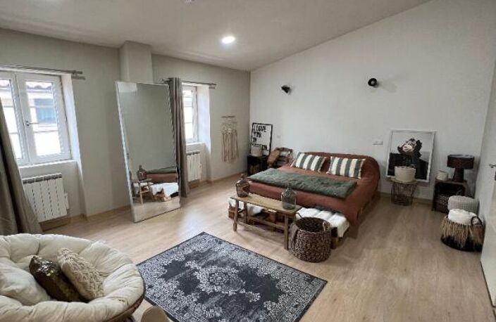 Maison de ville Romans Sur Isere 5 pièce(s) 114 m2 — photo 3