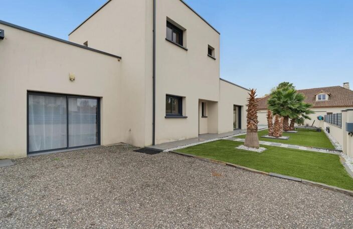 Maison de 7 pièces de 145 m² à Tresses — photo 2