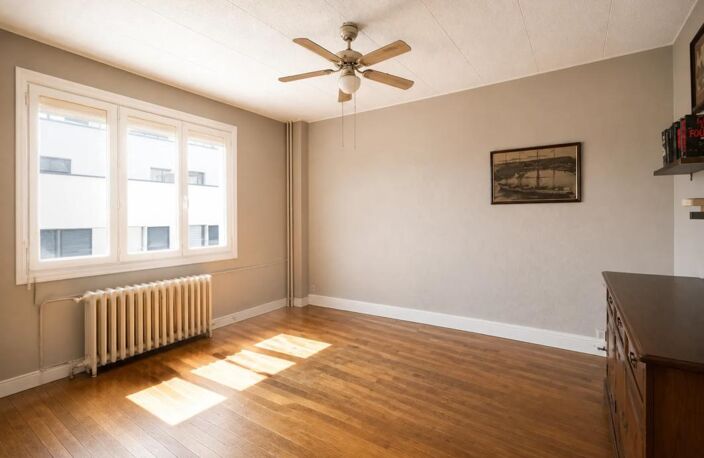 Appartement de 5 pièces de 86 m² à Orléans — photo 2