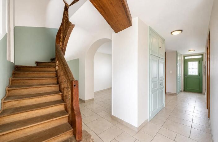 Maison de caractère avec jardin - 104 m2 - Villeneuve-le-Comte — photo 3