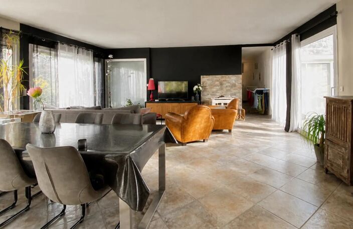 Maison de 9 pièces de 212 m² à Saint-Féliu-d'Avall — photo 4