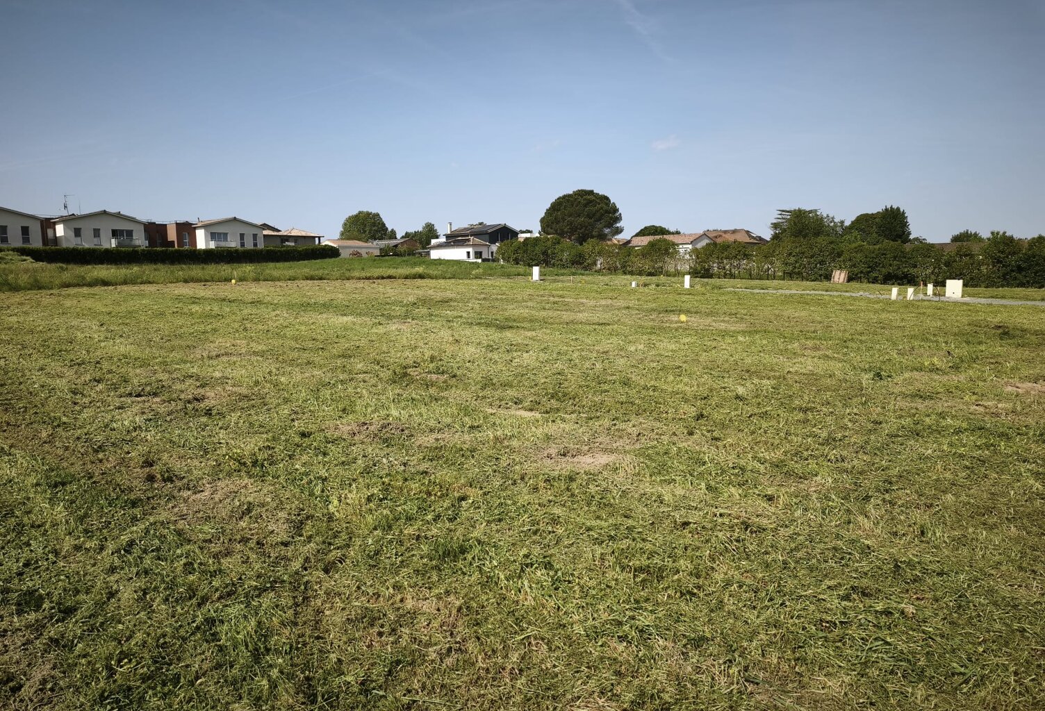 Terrain constructible de 250 m² à Toulenne — photo 1