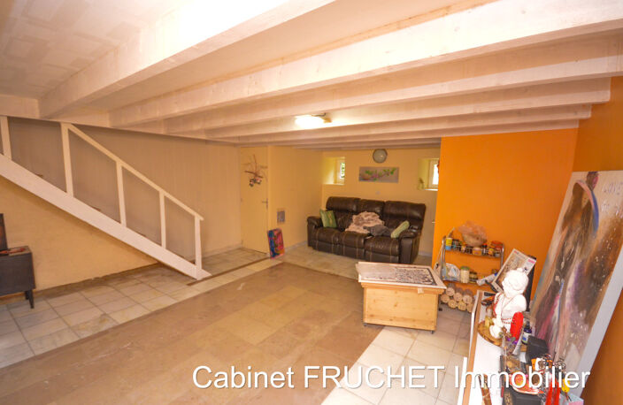 CHANTONNAY - Maison avec annexes et fort potentiel — photo 4