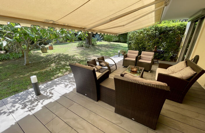 ANTIBES SAINT JEAN, BEAU 3/4 PIECES 80M2 , REZ DE JARDIN — photo 3
