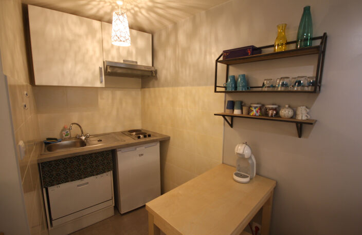 Studio meublé rénové 15 m2, Le Panier, Marseille 2e — photo 3