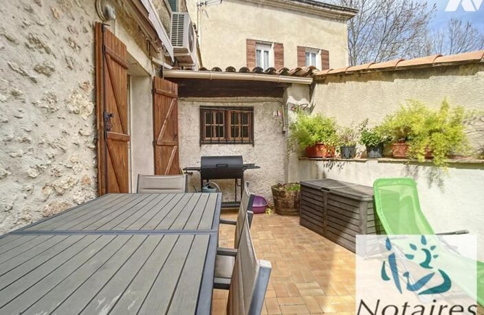 Vente immeuble   Eyguières (13430) — photo 2