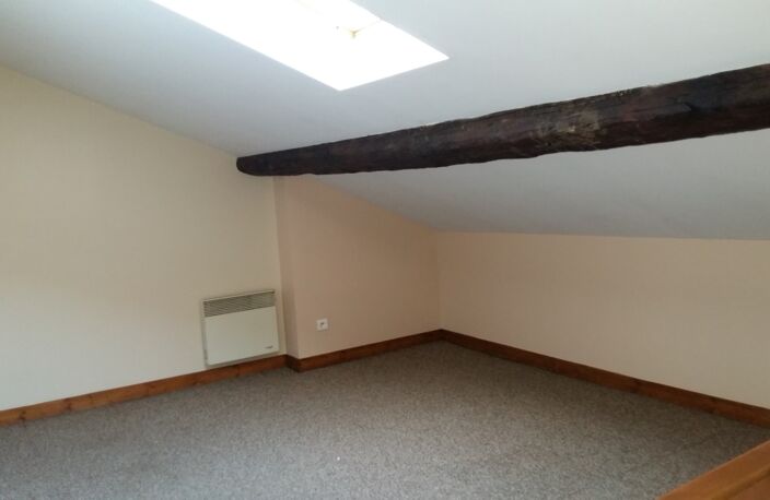 Location appartement 2 pièces 34 m² à Villefranche-sur-Saône (69400) — photo 3
