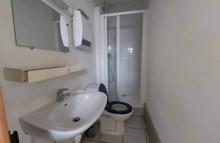 Location appartement 2 pièces 34 m² à Villefranche-sur-Saône (69400) — photo 4