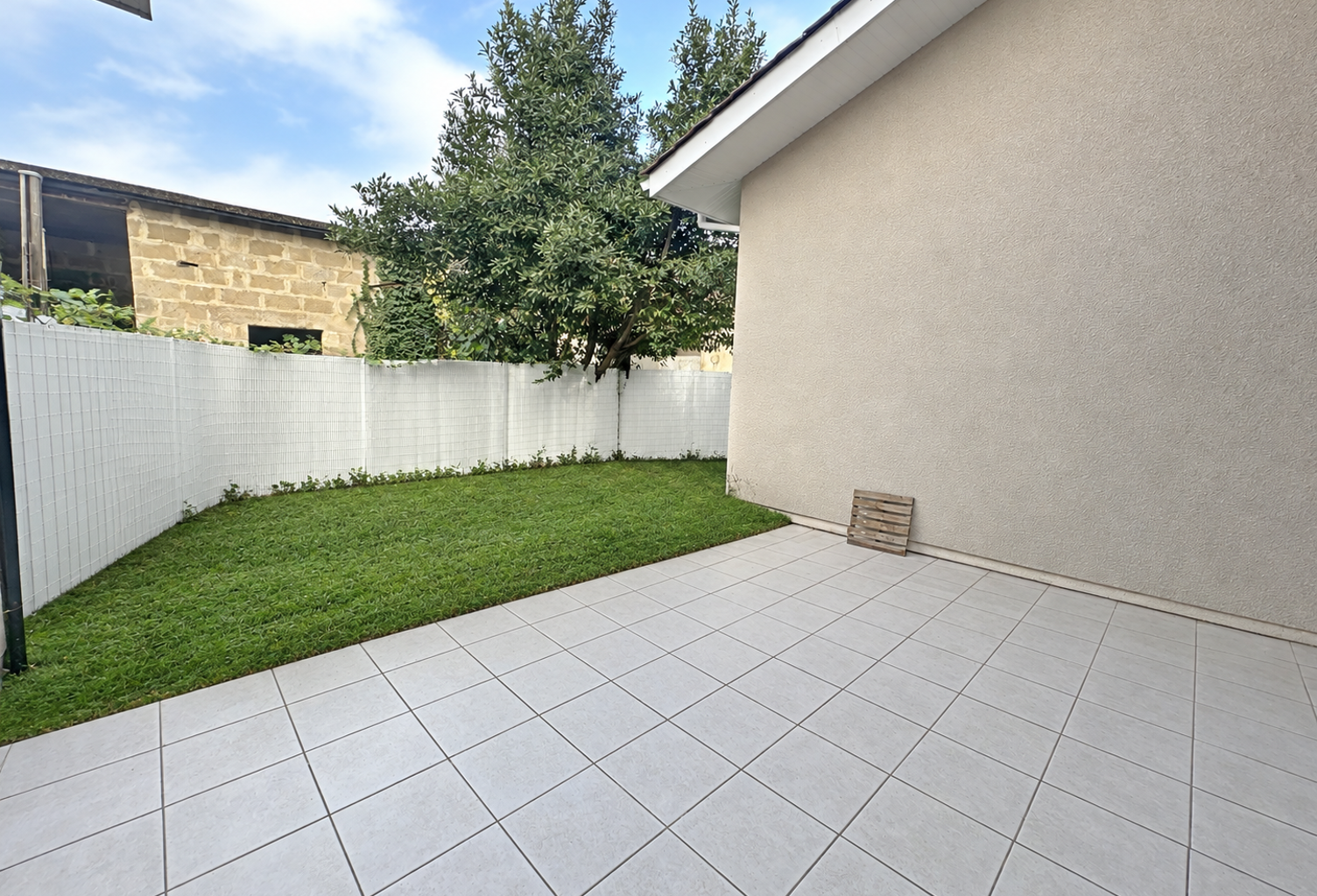 Maison de plain-pied avec jardin à Coutras — photo 1