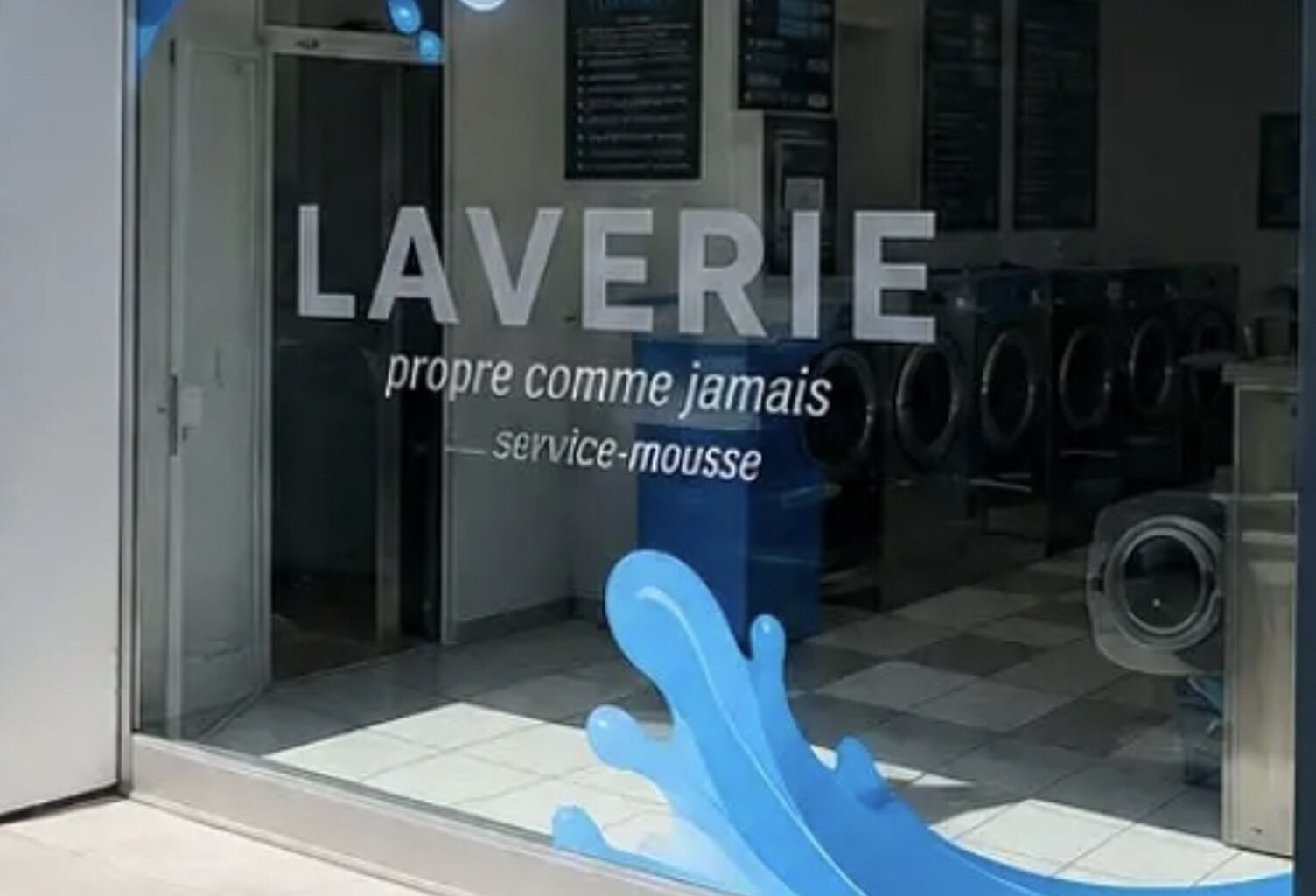 Vente Boutique/Local commercial 106 m&sup2; — photo 1