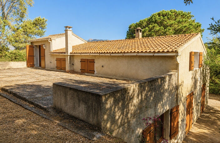 MAISON T7 en PIERRE de TAILLE GRANITE à 15 MN au SUD PORTO-V — photo 3