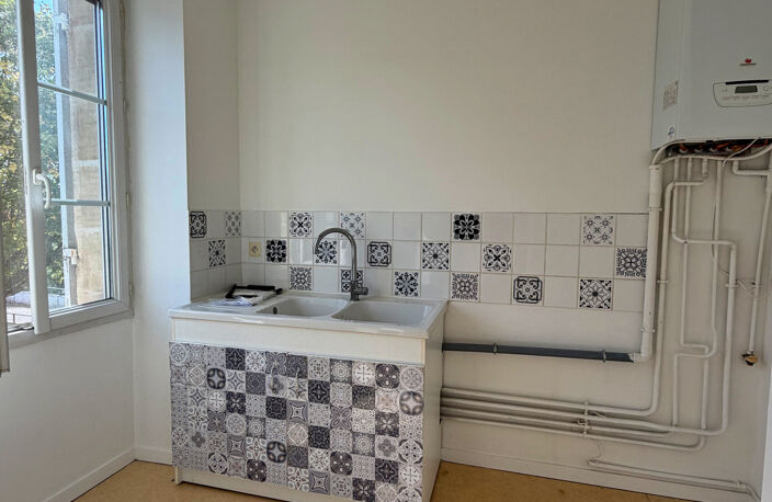 LATRESNE CENTRE - APPARTEMENT 60 M2 - 1ER ET DERNIER ÉTAGE - — photo 3
