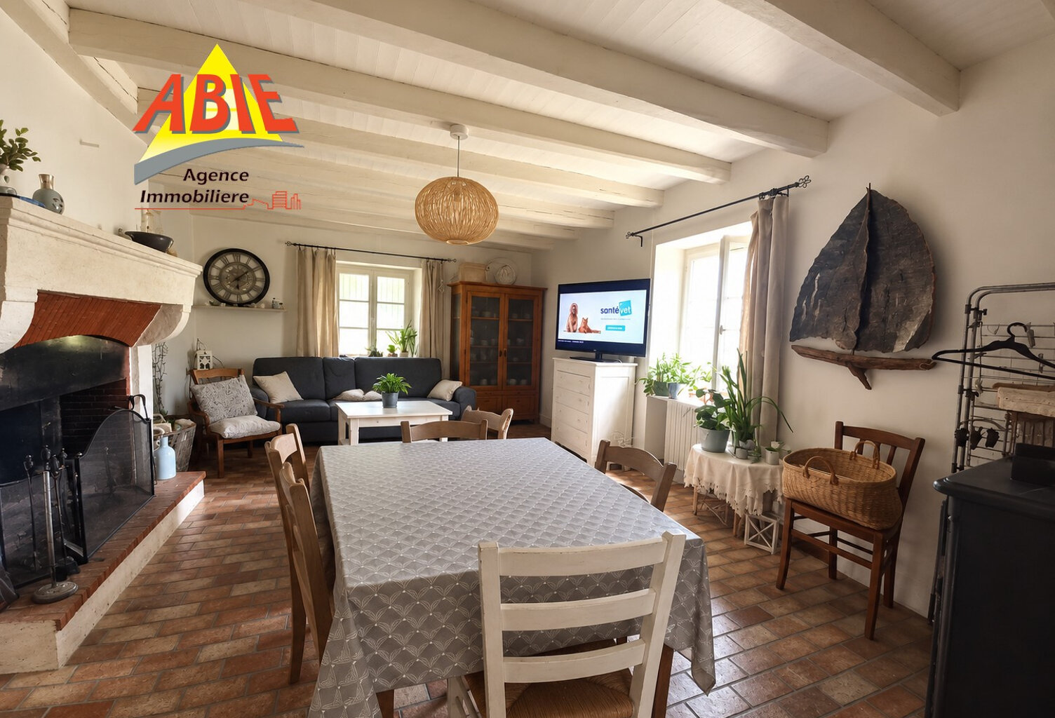 Maison en pierre de 106 m2 avec dépendances   Le Mazeau - te — photo 1