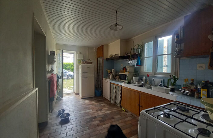 Maison en pierre de 106 m2 avec dépendances   Le Mazeau - te — photo 3