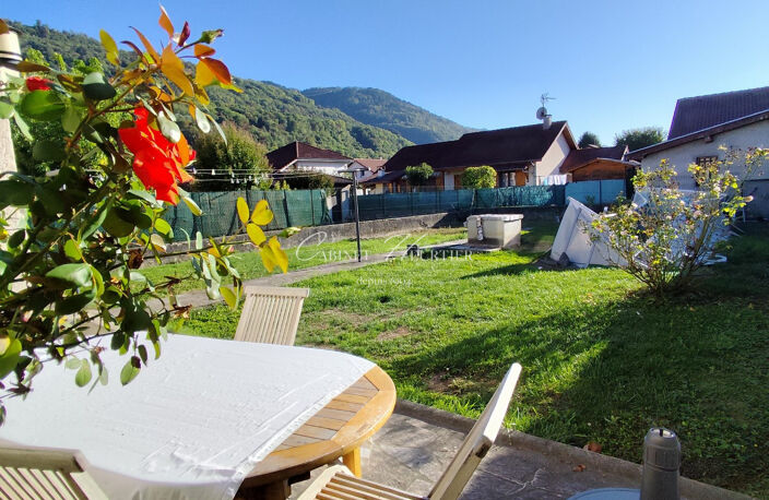 Maison avec beau jardin — photo 2