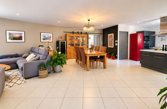 À vendre, Rochegude - Villa moderne177m² avec piscine. — photo 3