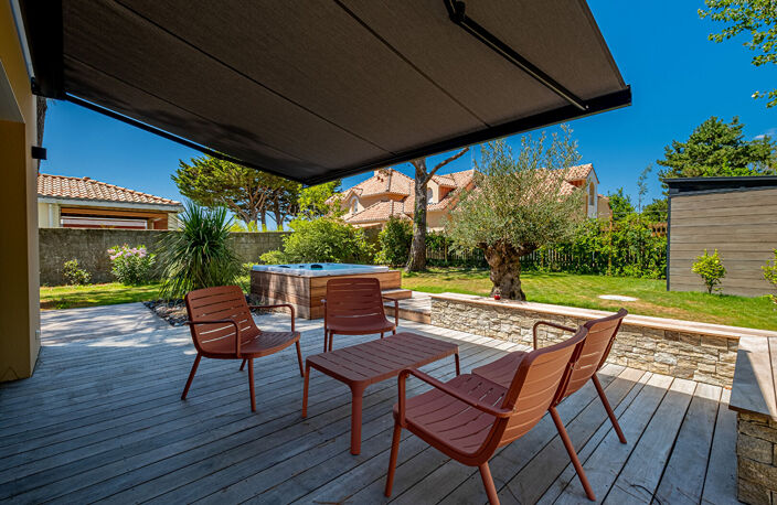 LA BAULE GUEZY- MAISON CONTEMPORAINE DE 2025 - 4 CHAMBRES - SUITE PARENTALE - JARDIN PAYSAGER, SPA ET GARAGE — photo 5