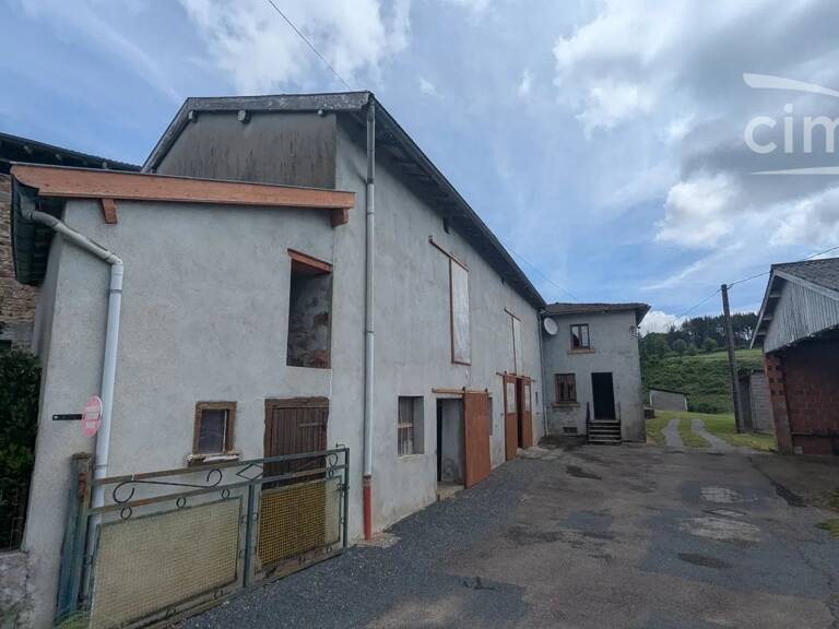 RANCHAL – FERMETTE ANCIENNE À RÉNOVER SUR ENVIRON 3 400 M² DE TE — photo 1
