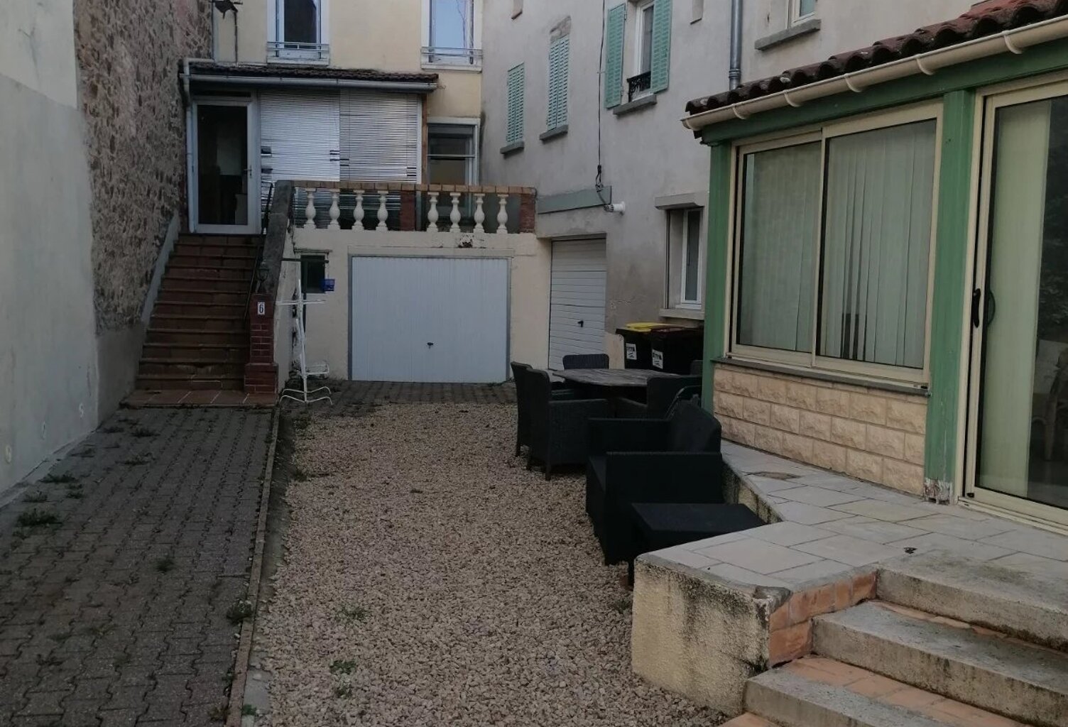 MAISON DE BOURG AVEC GARAGE — photo 1