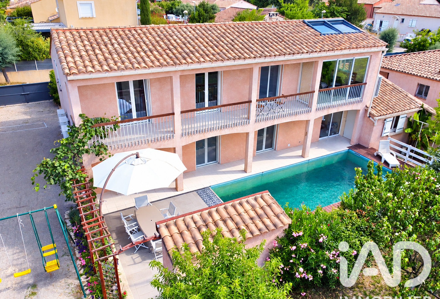 Vente Maison/villa 8 pièces — photo 1