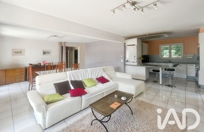 Vente Maison/villa 8 pièces — photo 3