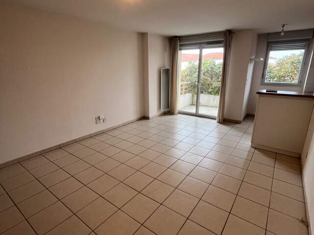 Beau T2 avec Balcon Saint Martin du Touch — photo du bien