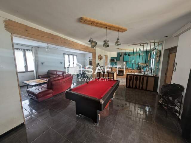 GRANDE MAISON INDIVIDUELLE AVEC DEPENDANCES GARAGE — photo du bien