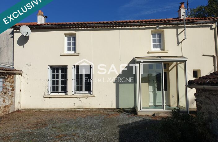 Maison de village avec beau potentiel — photo 2