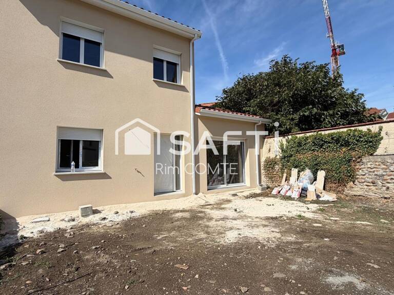 À VENDRE  Maison rénovée de 61 m² avec terrasse et stationnement privatif à Albon26!! — photo 1