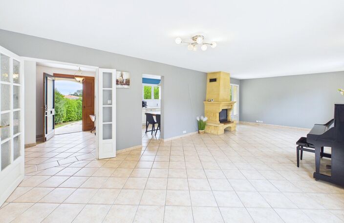 ROUFFIAC-TOLOSAN  MAISON T6 DE 129 M² + BUREAU DE 18 M²  TERRAIN ARBORÉ DE 1 875 M² — photo 4