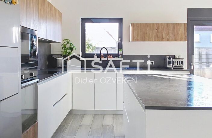 Maison contemporaine de plain-pied  135 m²  Châtenois — photo 4