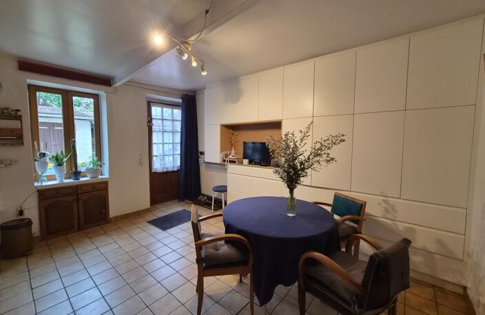 MAISON EN IMPASSE  AVEC ATELIER ET STATIONNEMENT — photo 5