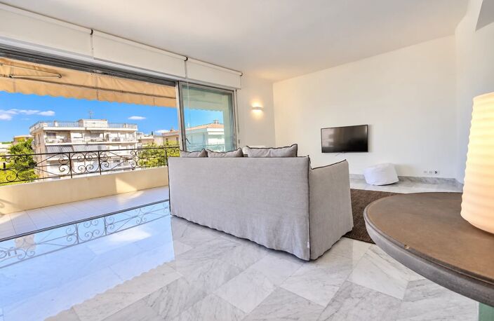Cannes Palm Beach – Appartement 2 pièces avec terrasse, proche plages, garage possible — photo 4