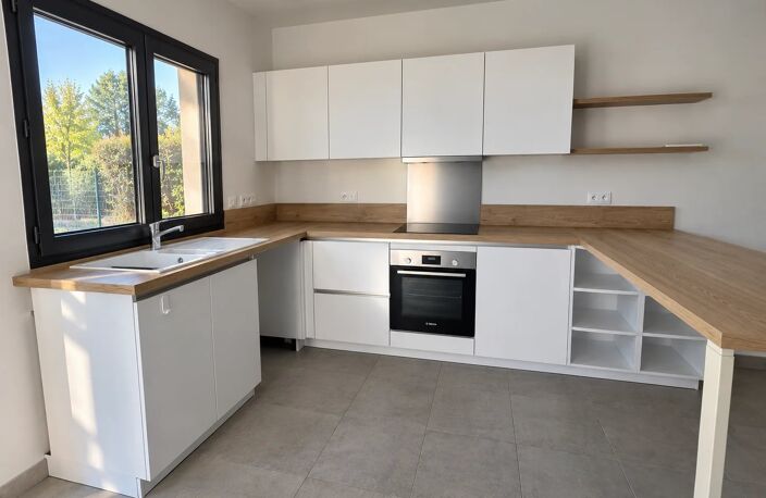 FREJUS - SECTEUR CAIS/MAISON RECENTE 4 PIECES — photo 4