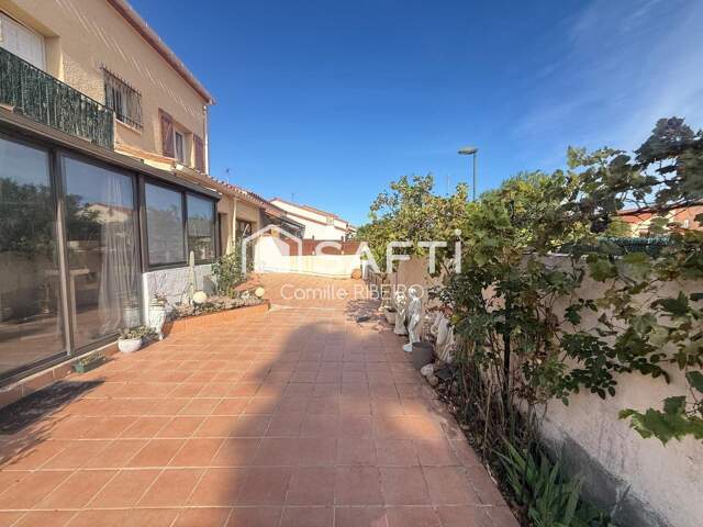 SAINT LAURENT DE LA SALANQUE,MAISON 180M2, 2 GARAGES,JARDIN — photo du bien