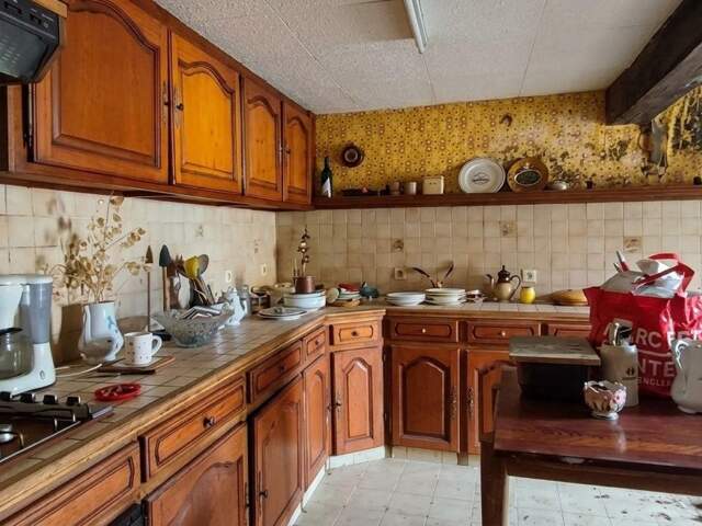 Maison de bourg, 140 m², dépendances, sous-sol, cave, grenier, cour, idéal investissement — photo du bien