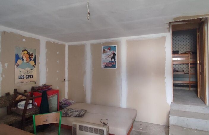 Maison de bourg, 140 m², dépendances, sous-sol, cave, grenier, cour, idéal investissement — photo 3